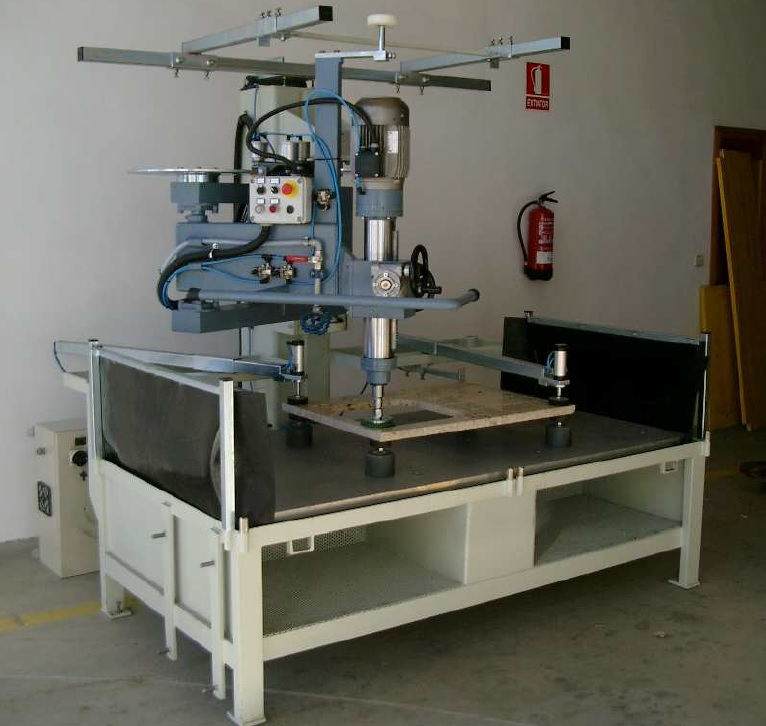 Sintesy manual machining center